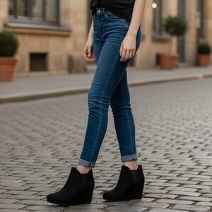 Chinese Laundry Black Suede Wedge Slip-on Booties